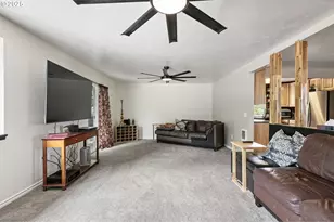 144 Peppertree Ct, Roseburg, OR 97471 - Photo 19