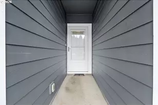 1524 SE Honeysuckle Loop, Warrenton, OR 97146 - Photo 5