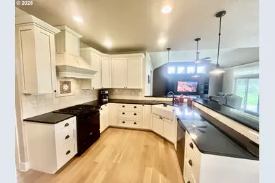 290 E McKinney Ave, Hermiston, OR 97838 - Photo 7