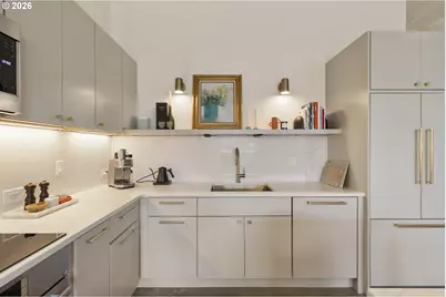 1314 NW Irving St #505, Portland, OR 97209 - Photo 5