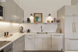 1314 NW Irving St, Portland, OR 97209 - Photo 5