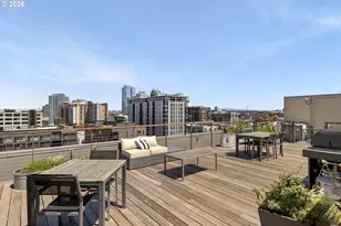 1314 NW Irving St, Portland, OR 97209 - Photo 25