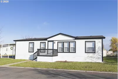 911 York St #82, Aumsville, OR 97325 - Photo 3