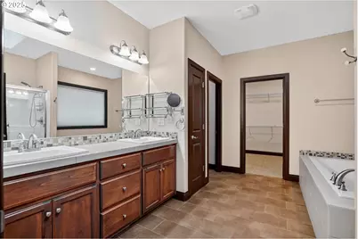 18740 S Upper Highland Rd, Beavercreek, OR 97004 - Photo 21