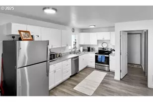 5024 SE Keel Ave, Lincoln City, OR 97367 - Photo 9