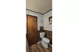 76376 River Rd, Oakridge, OR 97463 - Photo 17