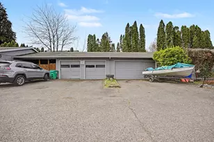 18635 SE Division St, Gresham, OR 97030 - Photo 5