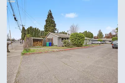 18635 SE Division St, Gresham, OR 97030 - Photo 1
