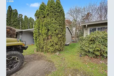 18635 SE Division St, Gresham, OR 97030 - Photo 11