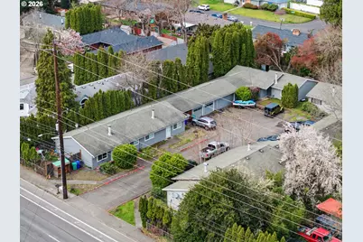 18635 SE Division St, Gresham, OR 97030 - Photo 13