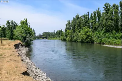 37381 Riverside Dr, Pleasant Hill, OR 97455 - Photo 43