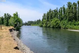 37381 Riverside Dr, Pleasant Hill, OR 97455 - Photo 43