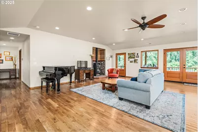 37381 Riverside Dr, Pleasant Hill, OR 97455 - Photo 5