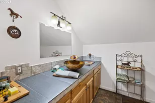 12430 S Oak Grove Rd, Canby, OR 97013 - Photo 21