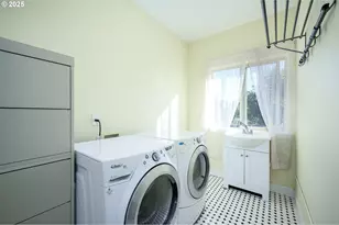 2250 SW Homer Ross Loop, McMinnville, OR 97128 - Photo 31