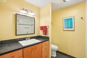 2340 SW Cactus Dr, Portland, OR 97205 - Photo 23