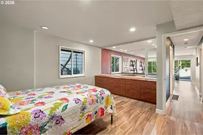 2340 SW Cactus Dr, Portland, OR 97205 - Photo 13