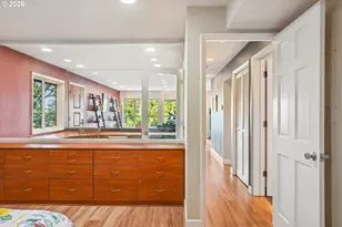 2340 SW Cactus Dr, Portland, OR 97205 - Photo 15