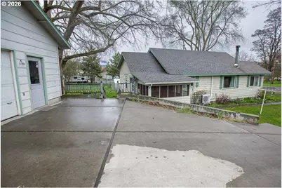 204 Crook Ave, La Grande, OR 97850 - Photo 21