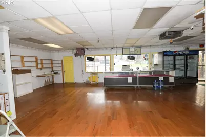 501 NW Douglas Blvd, Winston, OR 97496 - Photo 11