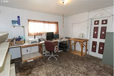 501 NW Douglas Blvd, Winston, OR 97496 - Photo 27