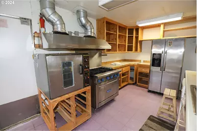 501 NW Douglas Blvd, Winston, OR 97496 - Photo 21