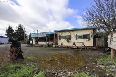 501 NW Douglas Blvd, Winston, OR 97496 - Photo 31