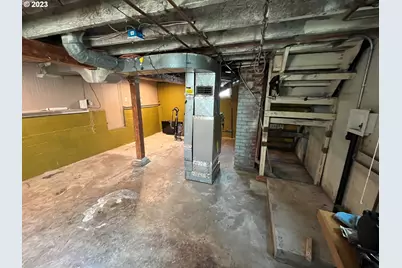 930 14th St, Salem, OR 97301 - Photo 13