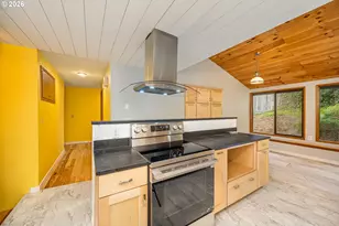 3827 Vine Maple St, Eugene, OR 97405 - Photo 11