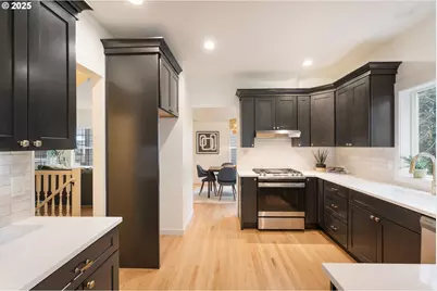 6244 Frost Ln, Lake Oswego, OR 97035 - Photo 13