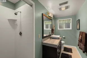 10525 SW 42nd Ave, Portland, OR 97219 - Photo 15