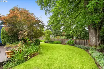 10525 SW 42nd Ave, Portland, OR 97219 - Photo 27