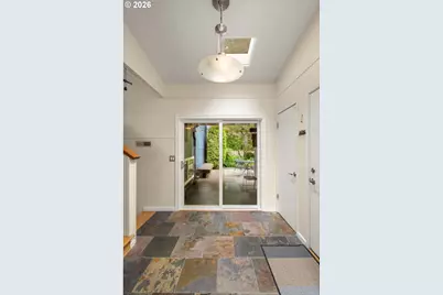 10525 SW 42nd Ave, Portland, OR 97219 - Photo 9