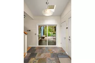 10525 SW 42nd Ave, Portland, OR 97219 - Photo 9