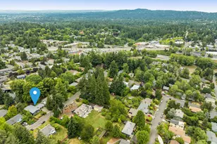 10525 SW 42nd Ave, Portland, OR 97219 - Photo 35