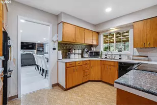12441 SE Knapp St, Portland, OR 97236 - Photo 15