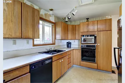 1703 Allen St, Kelso, WA 98626 - Photo 3