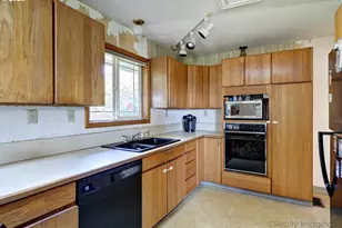 1703 Allen St, Kelso, WA 98626 - Photo 3