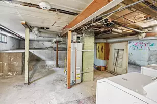 9015 NE Humboldt St, Portland, OR 97220 - Photo 19