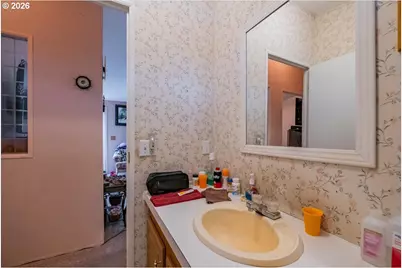 1087 38th Ave, Sweet Home, OR 97386 - Photo 15