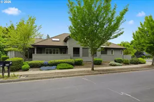 835 Fairway View Dr, Eugene, OR 97401 - Photo 41