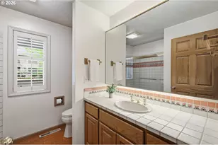 835 Fairway View Dr, Eugene, OR 97401 - Photo 33