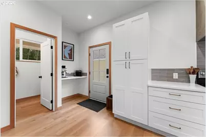 188 Sparrow Ln, Castle Rock, WA 98611 - Photo 15