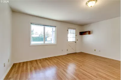 1566 Laura St, Springfield, OR 97477 - Photo 37