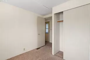 1566 Laura St, Springfield, OR 97477 - Photo 7