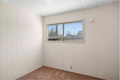 1566 Laura St, Springfield, OR 97477 - Photo 5