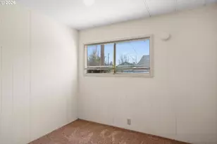 1566 Laura St, Springfield, OR 97477 - Photo 5