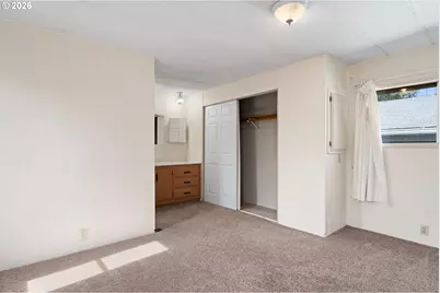 1566 Laura St, Springfield, OR 97477 - Photo 9