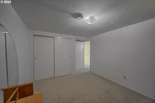 1070 E 15th St, Coquille, OR 97423 - Photo 19