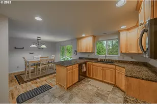 1070 E 15th St, Coquille, OR 97423 - Photo 7